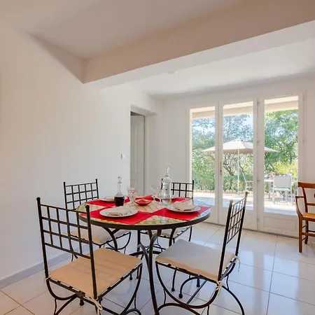 Διαμέρισμα Les Collines De Valescure By Interhome Saint-Raphaël